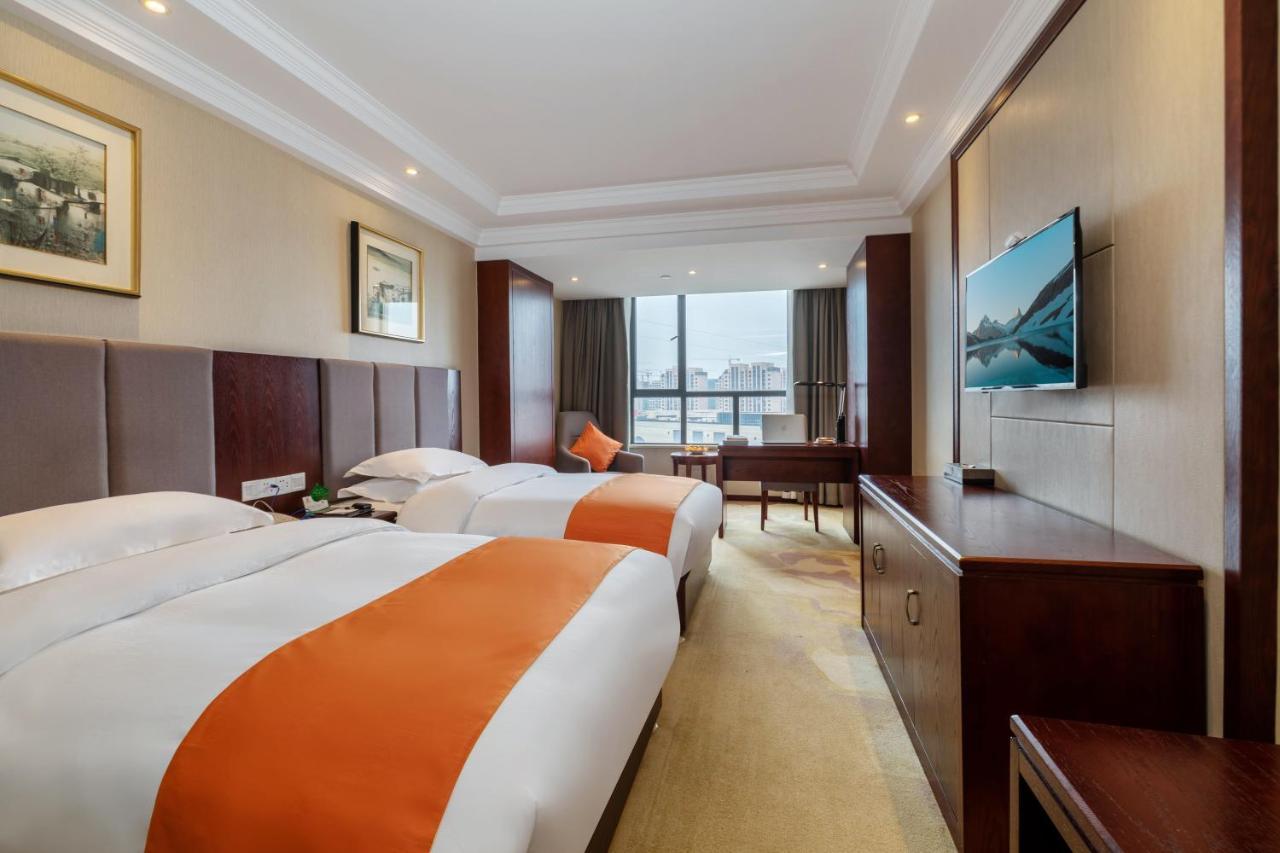 Huzhou Wealth Hotel المظهر الخارجي الصورة